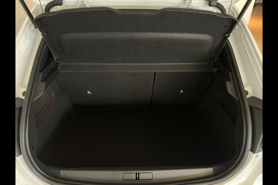 Peugeot 208 1.2 PureTech GT Pack PANO AIRCO NAVI CRUISE BLUETOOTH LED PARELMOER PRIVACYGLAS ZEER NETTE AUTO