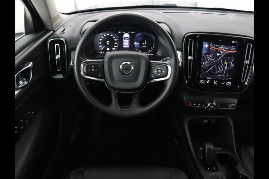 Volvo XC40 1.5 T4 Recharge Inscription | Leder | Stoel & stuurverwarming | Camera | Carplay | Navigatie | 18'' | Cruise control | Full LED | PHEV | Plug In