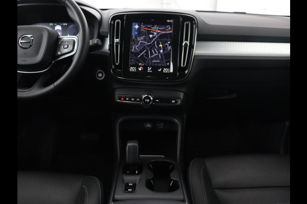 Volvo XC40 1.5 T4 Recharge Inscription | Leder | Stoel & stuurverwarming | Camera | Carplay | Navigatie | 18'' | Cruise control | Full LED | PHEV | Plug In