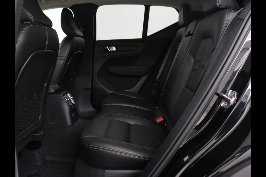 Volvo XC40 1.5 T4 Recharge Inscription | Leder | Stoel & stuurverwarming | Camera | Carplay | Navigatie | 18'' | Cruise control | Full LED | PHEV | Plug In