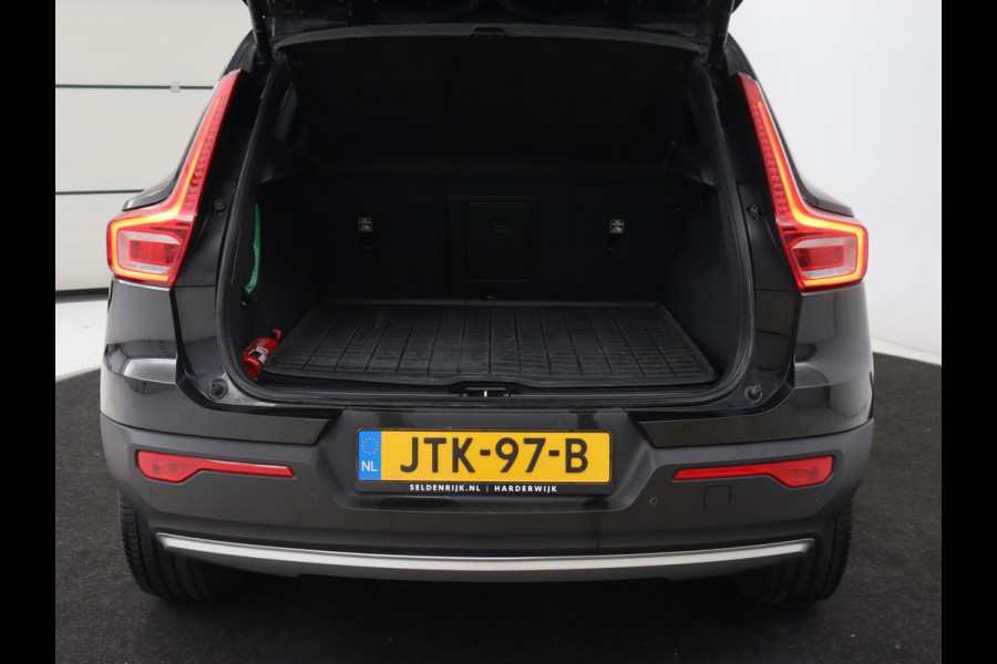 Volvo XC40 1.5 T4 Recharge Inscription | Leder | Stoel & stuurverwarming | Camera | Carplay | Navigatie | 18'' | Cruise control | Full LED | PHEV | Plug In