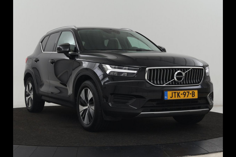 Volvo XC40 1.5 T4 Recharge Inscription | Leder | Stoel & stuurverwarming | Camera | Carplay | Navigatie | 18'' | Cruise control | Full LED | PHEV | Plug In