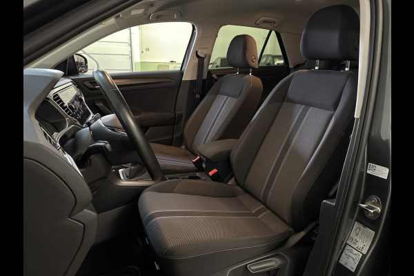 Volkswagen T-Roc TSI 115PK STYLE TREKHAAK/PDC/NAVI/ACC