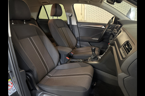 Volkswagen T-Roc TSI 115PK STYLE TREKHAAK/PDC/NAVI/ACC