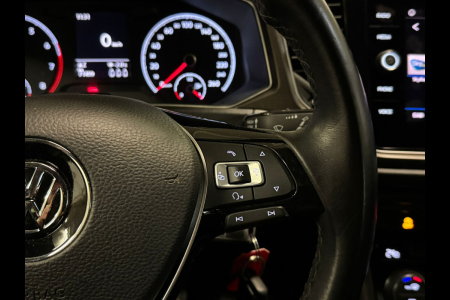 Volkswagen T-Roc TSI 115PK STYLE TREKHAAK/PDC/NAVI/ACC
