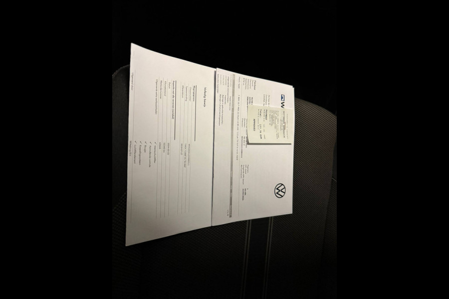 Volkswagen T-Roc TSI 115PK STYLE TREKHAAK/PDC/NAVI/ACC