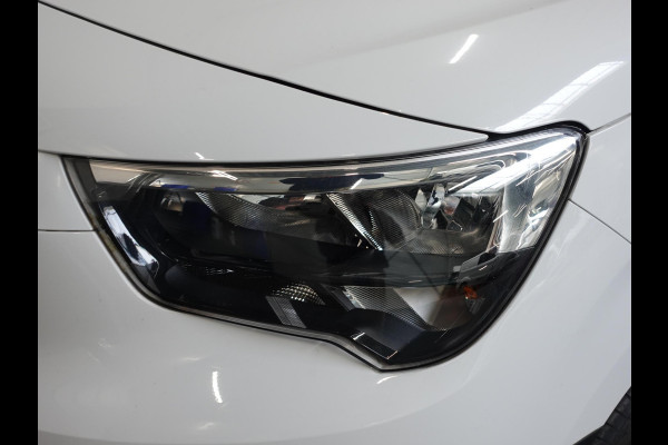 Opel Combo 102pk L1H1 Navi Apple Carplay/Android Auto Trekhaak Cruise Control Airco Parkeersensoren