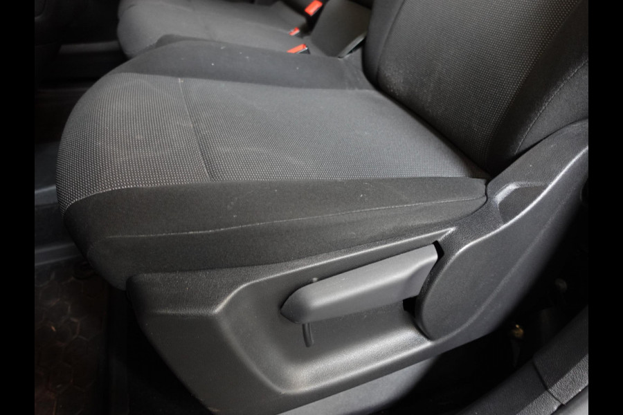 Opel Combo 102pk L1H1 Navi Apple Carplay/Android Auto Trekhaak Cruise Control Airco Parkeersensoren