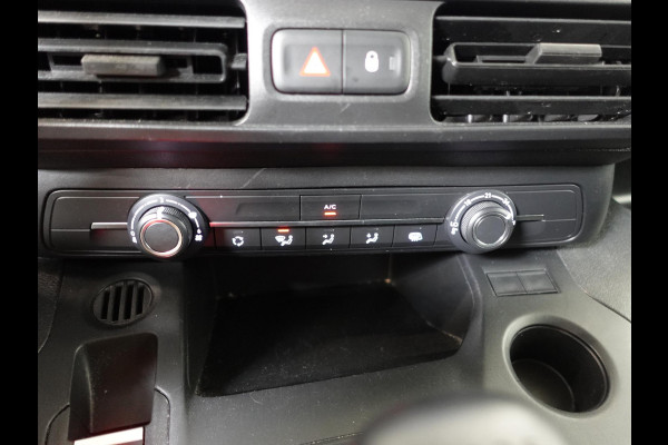 Opel Combo 102pk L1H1 Navi Apple Carplay/Android Auto Trekhaak Cruise Control Airco Parkeersensoren