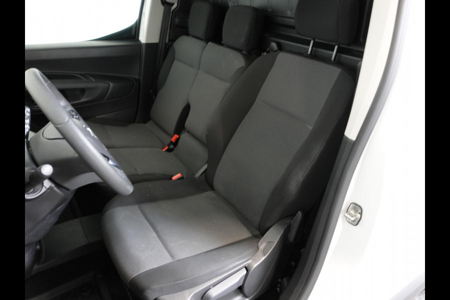 Opel Combo 102pk L1H1 Navi Apple Carplay/Android Auto Trekhaak Cruise Control Airco Parkeersensoren