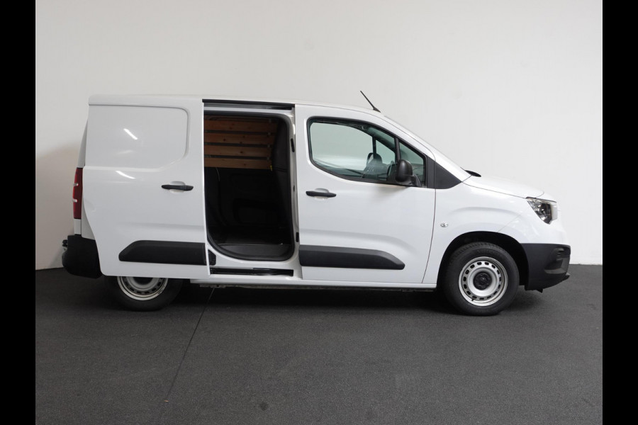 Opel Combo 102pk L1H1 Navi Apple Carplay/Android Auto Trekhaak Cruise Control Airco Parkeersensoren