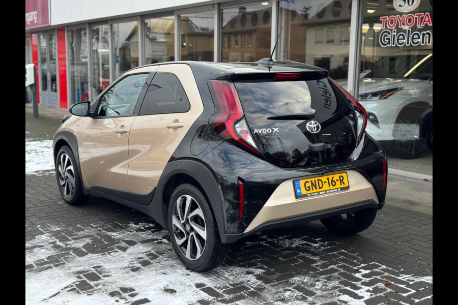 Toyota Aygo X 1.0 VVT-i Automaat Pulse | Stoelverwarming, Airconditioning, Apple CarPlay/Android Auto, Bi-Tone, 17 inch Lichtmetalen velgen