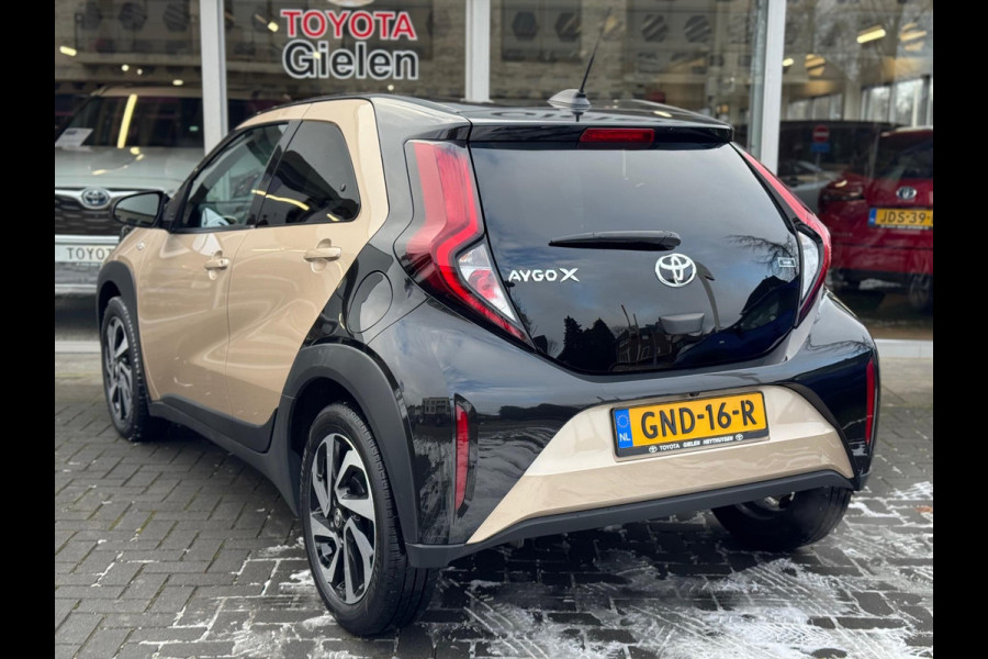 Toyota Aygo X 1.0 VVT-i Automaat Pulse | Stoelverwarming, Airconditioning, Apple CarPlay/Android Auto, Bi-Tone, 17 inch Lichtmetalen velgen