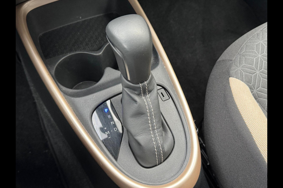 Toyota Aygo X 1.0 VVT-i Automaat Pulse | Stoelverwarming, Airconditioning, Apple CarPlay/Android Auto, Bi-Tone, 17 inch Lichtmetalen velgen