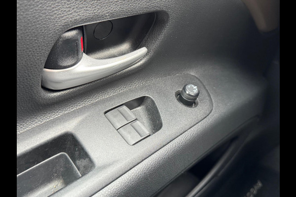 Toyota Aygo X 1.0 VVT-i Automaat Pulse | Stoelverwarming, Airconditioning, Apple CarPlay/Android Auto, Bi-Tone, 17 inch Lichtmetalen velgen