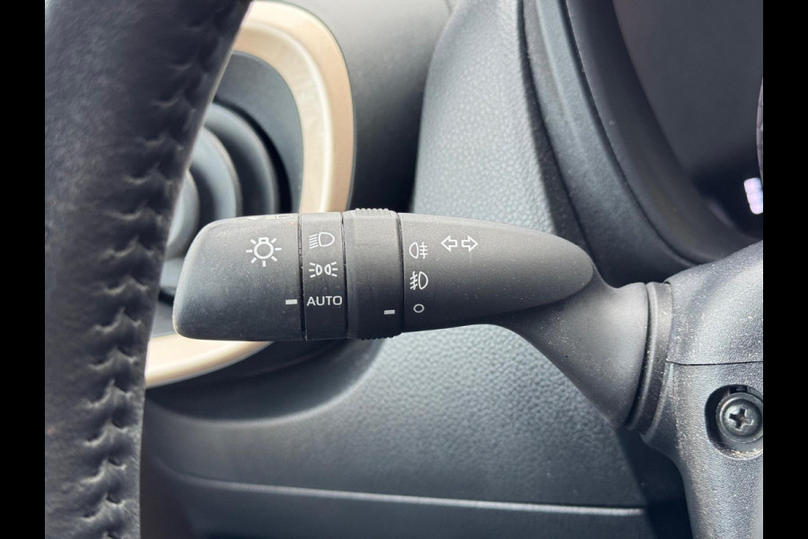 Toyota Aygo X 1.0 VVT-i Automaat Pulse | Stoelverwarming, Airconditioning, Apple CarPlay/Android Auto, Bi-Tone, 17 inch Lichtmetalen velgen