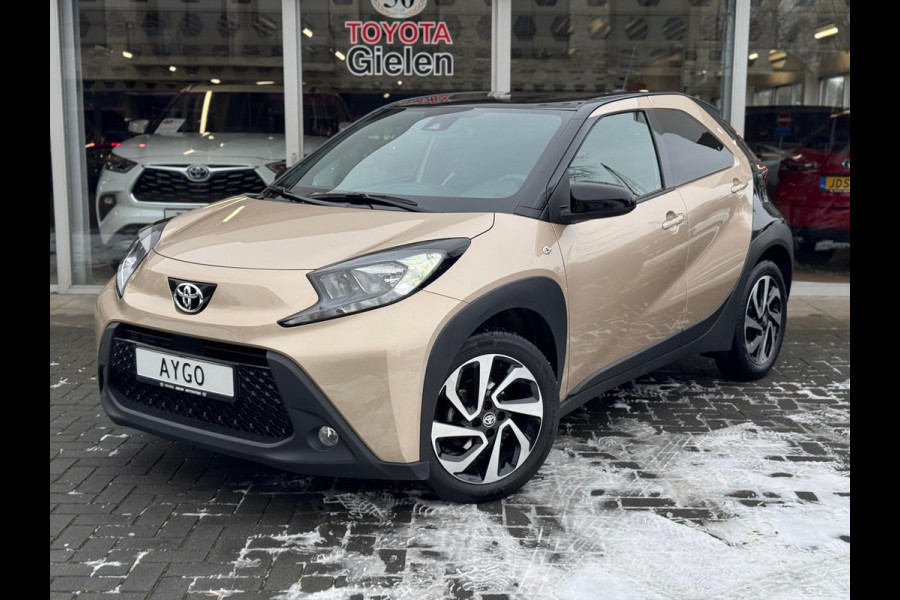 Toyota Aygo X 1.0 VVT-i Automaat Pulse | Stoelverwarming, Airconditioning, Apple CarPlay/Android Auto, Bi-Tone, 17 inch Lichtmetalen velgen
