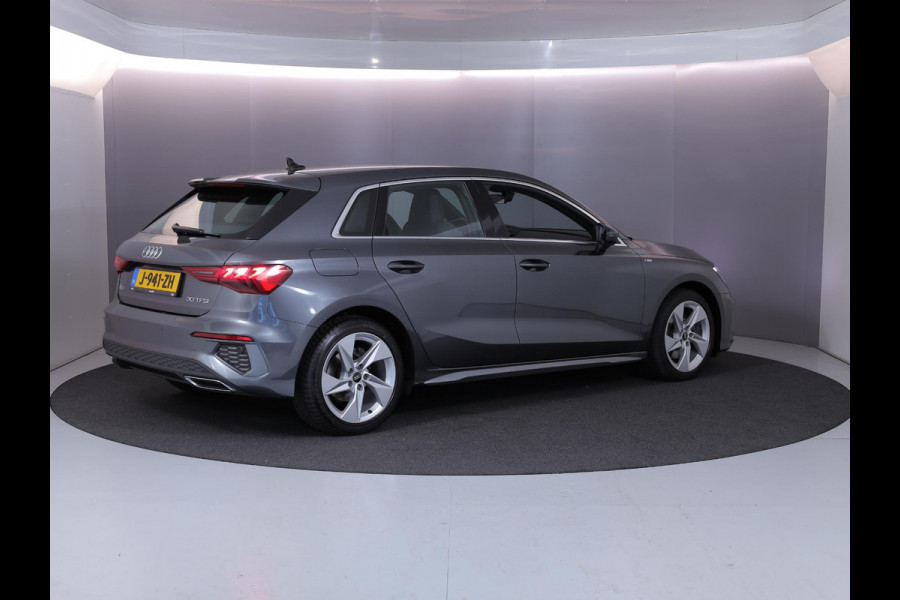 Audi A3 Sportback 30 TFSI S edition 110 pk S-tronic | Navigatie | Parkeersensoren achter | Apple Carplay/Android Auto | LED koplampen | S-Line |