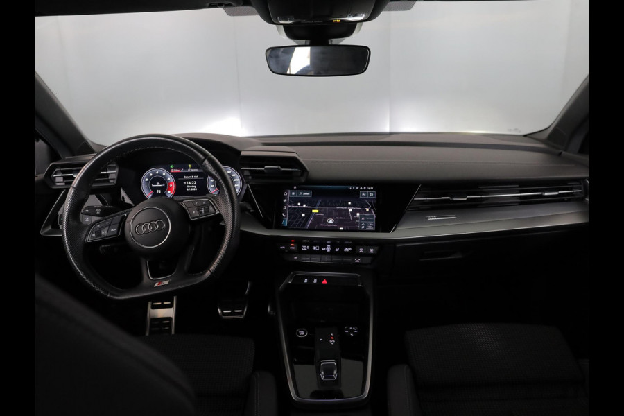 Audi A3 Sportback 30 TFSI S edition 110 pk S-tronic | Navigatie | Parkeersensoren achter | Apple Carplay/Android Auto | LED koplampen | S-Line |
