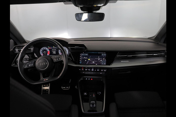 Audi A3 Sportback 30 TFSI S edition 110 pk S-tronic | Navigatie | Parkeersensoren achter | Apple Carplay/Android Auto | LED koplampen | S-Line |