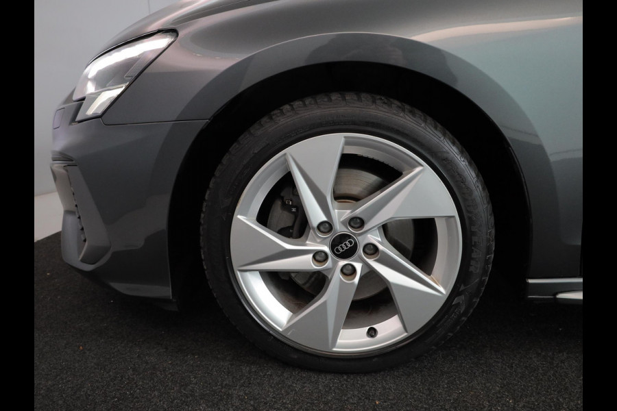 Audi A3 Sportback 30 TFSI S edition 110 pk S-tronic | Navigatie | Parkeersensoren achter | Apple Carplay/Android Auto | LED koplampen | S-Line |