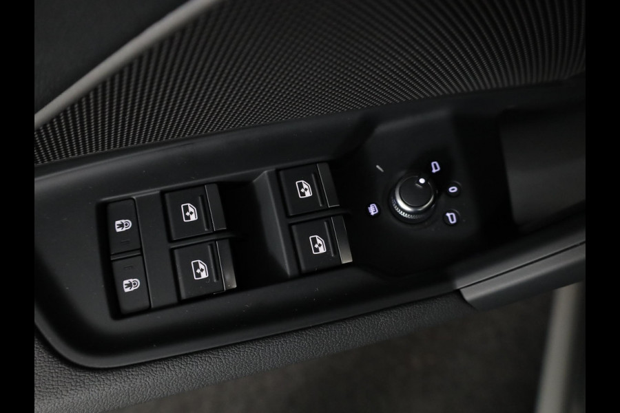 Audi A3 Sportback 30 TFSI S edition 110 pk S-tronic | Navigatie | Parkeersensoren achter | Apple Carplay/Android Auto | LED koplampen | S-Line |