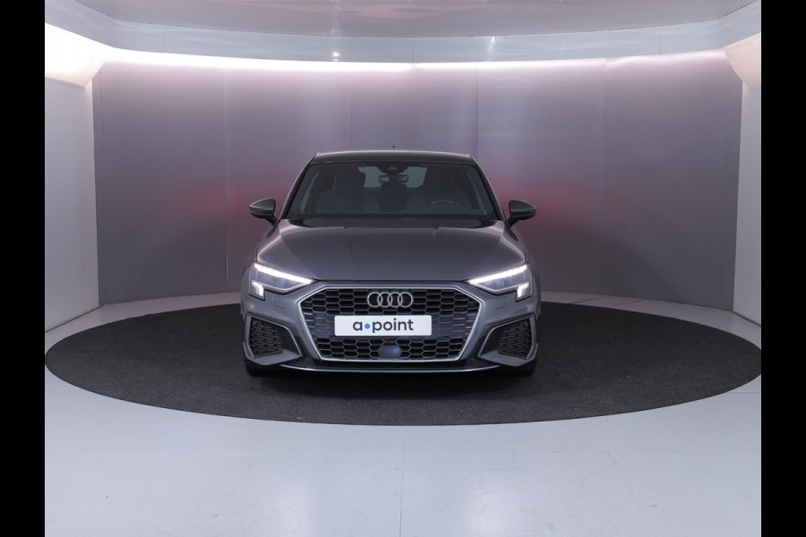 Audi A3 Sportback 30 TFSI S edition 110 pk S-tronic | Navigatie | Parkeersensoren achter | Apple Carplay/Android Auto | LED koplampen | S-Line |