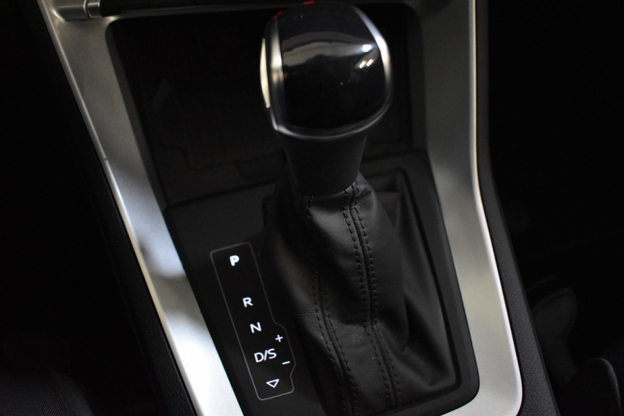 Audi Q3 45 TFSIe 245PK HYBRID S-TRONIC EDITION NAVI/PDC/BLUETOOTH