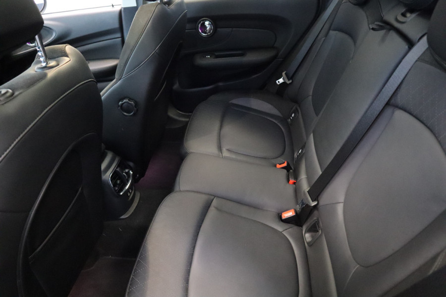 MINI Clubman 2.0 Cooper S ALL4 Chili Cruise/Climate Panoramadak Automaat 24 maanden garantie mogelijk (*vraag naar de voorwaarden)