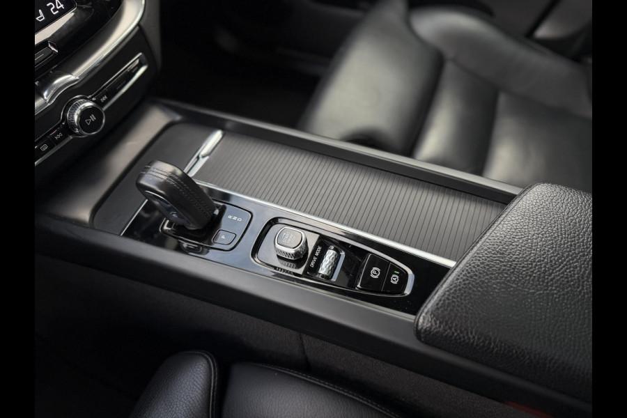 Volvo XC60 2.0 Recharge T6 AWD Inscription H&K|Pano|Leder|Memory|Dealer onderhouden|