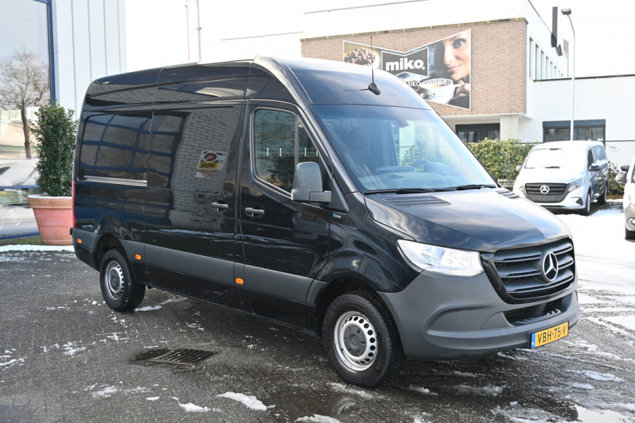 Mercedes-Benz Sprinter 316 CDI L2H2 3500 KG trekgewicht, MBUX met camera