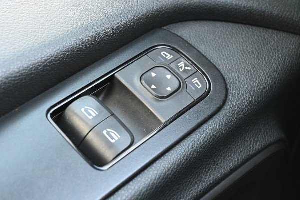 Mercedes-Benz Sprinter 316 CDI L2H2 3500 KG trekgewicht, MBUX met camera