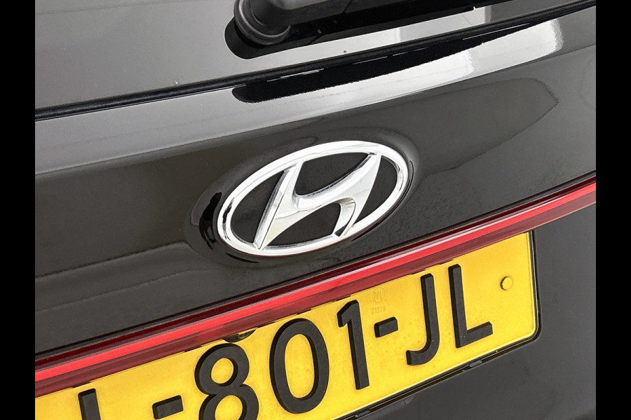 Hyundai Santa Fe 1.6 T-GDI HEV Comfort Smart(NL-auto, Carplay, Camera, Lane Assit, StoelV, Addapt Cruise, Navi, Etc)
