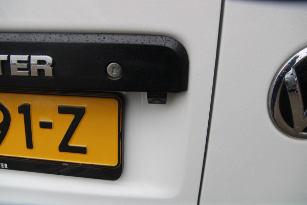 Volkswagen Transporter 2.0 TDI 110PK L2H1 Business / Camera / trekhaak / App connect / Cruise