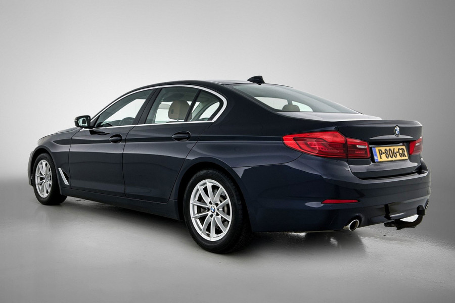 BMW 5 Serie 520d EDE Executive(Dealer OnderH, Navi, PDC V+A, Trekhaak, StoelV, Cruise Con, Etc)