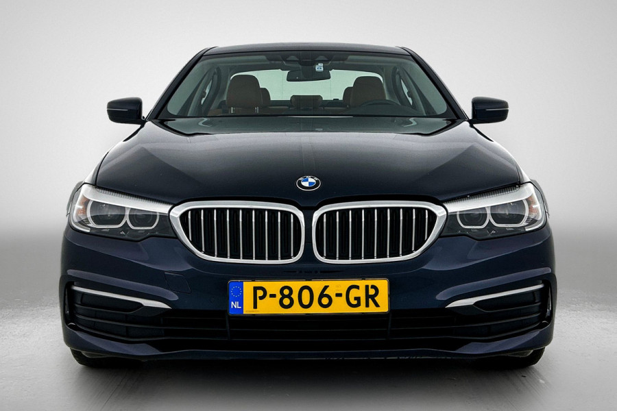 BMW 5 Serie 520d EDE Executive(Dealer OnderH, Navi, PDC V+A, Trekhaak, StoelV, Cruise Con, Etc)