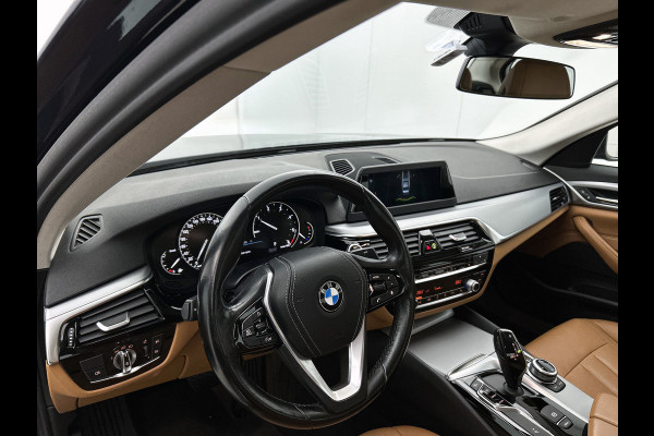 BMW 5 Serie 520d EDE Executive(Dealer OnderH, Navi, PDC V+A, Trekhaak, StoelV, Cruise Con, Etc)