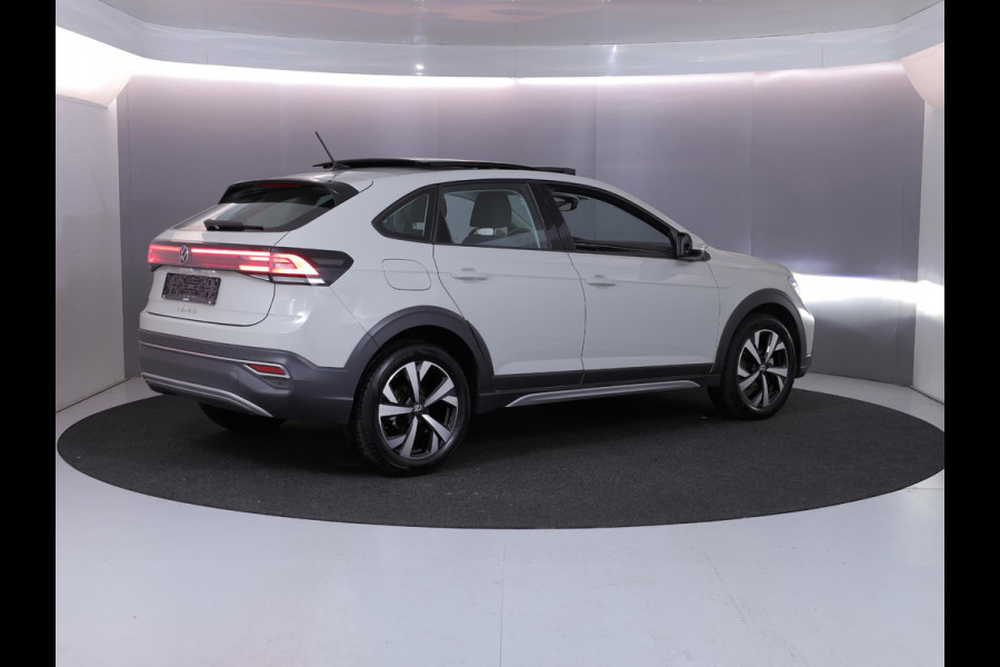 Volkswagen Taigo 1.0 TSI Style 110 pk Automaat (DSG) | Navigatie | Panoramadak | Trekhaak (afneembaar) | Parkeersensoren | Stoelverwarming |