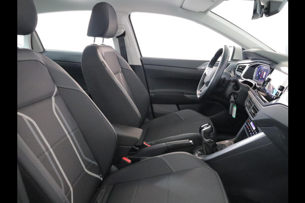 Volkswagen Taigo 1.0 TSI Style 110 pk Automaat (DSG) | Navigatie | Panoramadak | Trekhaak (afneembaar) | Parkeersensoren | Stoelverwarming |