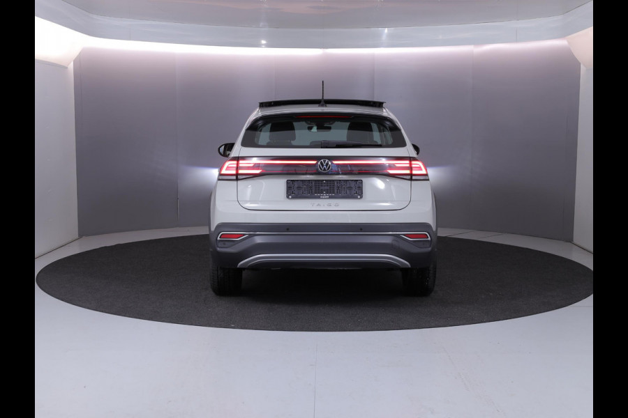 Volkswagen Taigo 1.0 TSI Style 110 pk Automaat (DSG) | Navigatie | Panoramadak | Trekhaak (afneembaar) | Parkeersensoren | Stoelverwarming |