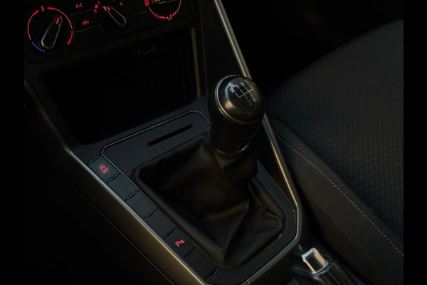 Volkswagen Polo 1.0 TSI Comf.l. Bus. NAVI ACC AIRCO PDC SPORTVELGEN ELEK PAKKET