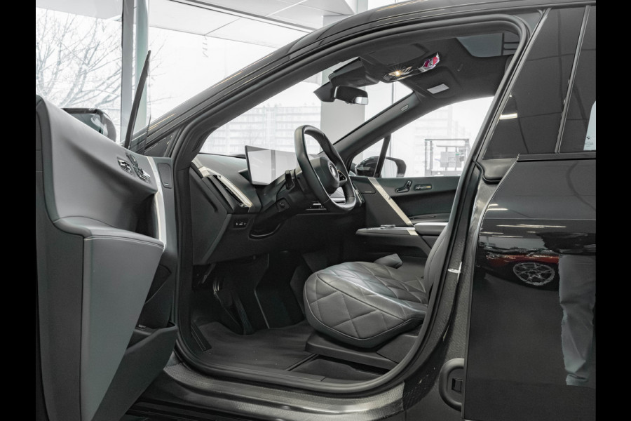 BMW iX xDrive50 - Sportpakket - Pano - Driving Ass Prof - Harman Kardon - 112 kWh