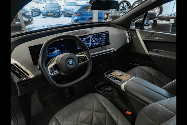 BMW iX xDrive50 - Sportpakket - Pano - Driving Ass Prof - Harman Kardon - 112 kWh