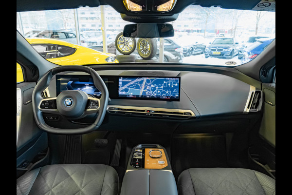 BMW iX xDrive50 - Sportpakket - Pano - Driving Ass Prof - Harman Kardon - 112 kWh