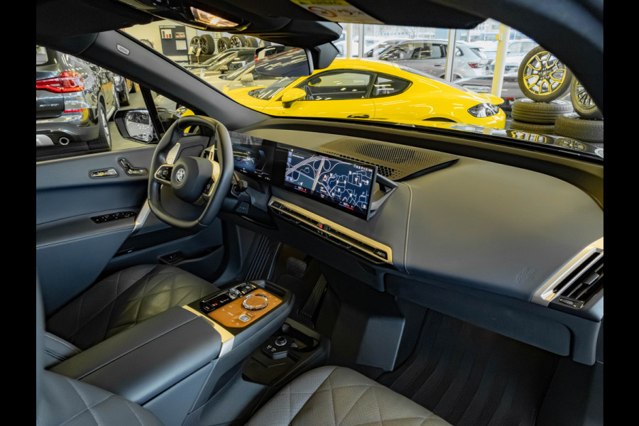 BMW iX xDrive50 - Sportpakket - Pano - Driving Ass Prof - Harman Kardon - 112 kWh