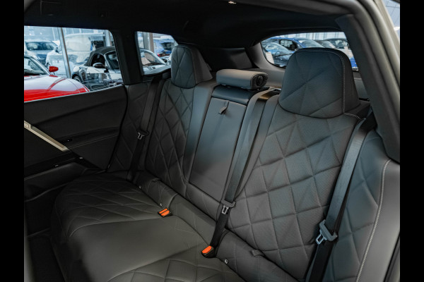 BMW iX xDrive50 - Sportpakket - Pano - Driving Ass Prof - Harman Kardon - 112 kWh