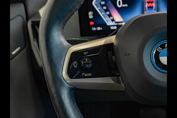 BMW iX xDrive50 - Sportpakket - Pano - Driving Ass Prof - Harman Kardon - 112 kWh