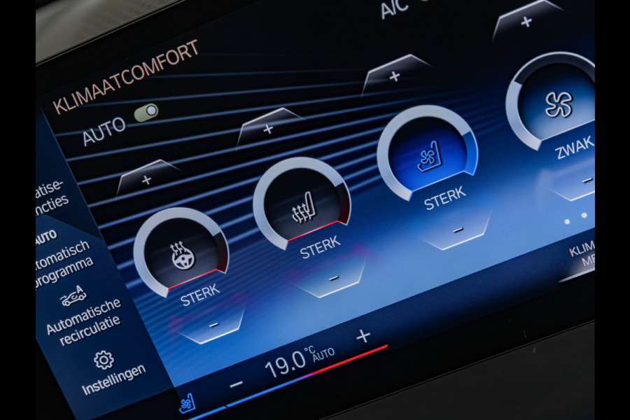 BMW iX xDrive50 - Sportpakket - Pano - Driving Ass Prof - Harman Kardon - 112 kWh