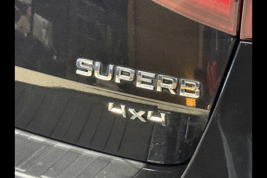 Škoda Superb Combi 2.0 TDI 190PK 4x4 Laurin & Klement Business | Panoramadak | Leder | Trekhaak | Canton | Adaptive cruise