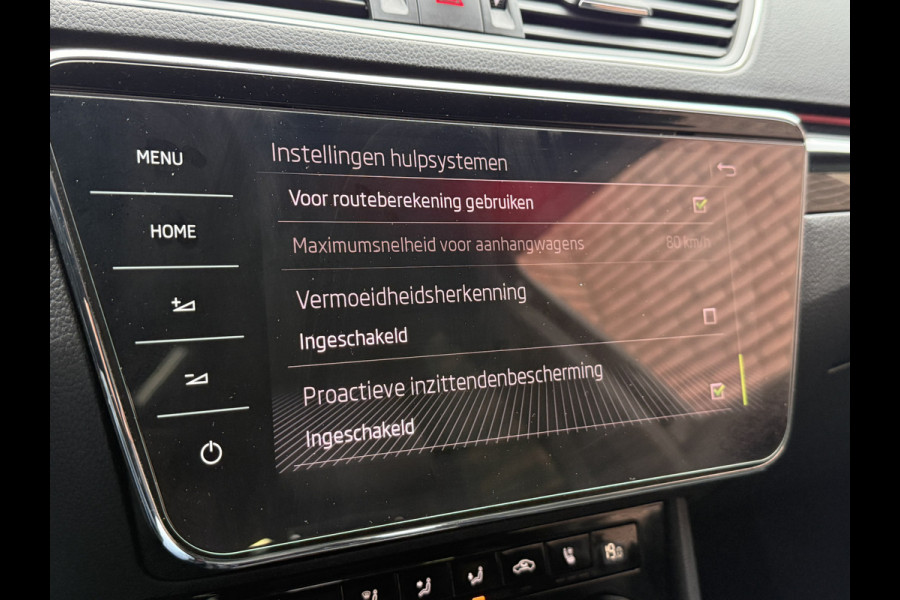 Škoda Superb Combi 2.0 TDI 190PK 4x4 Laurin & Klement Business | Panoramadak | Leder | Trekhaak | Canton | Adaptive cruise
